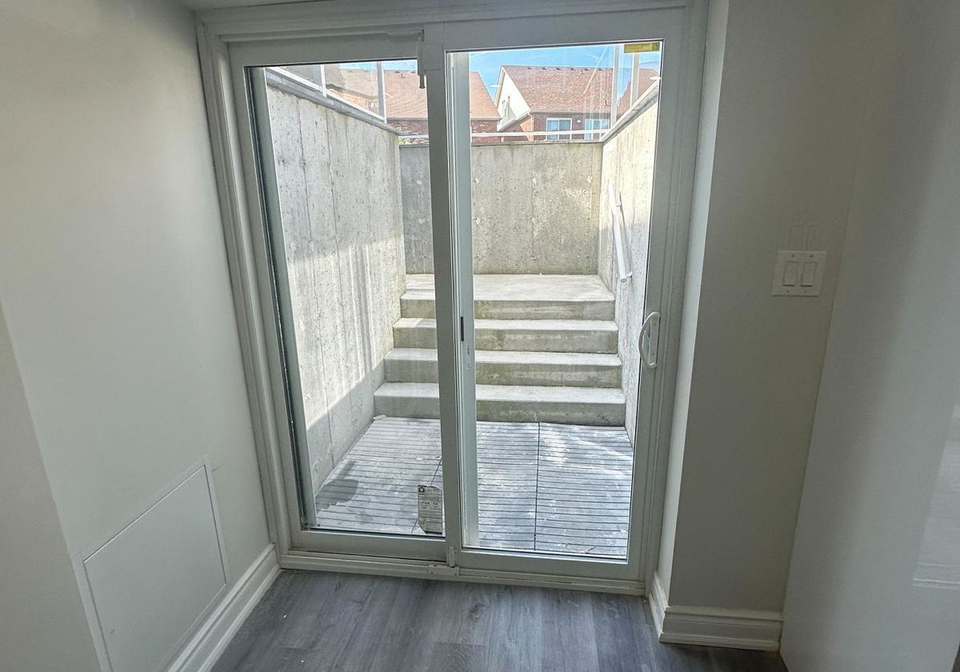 1904-cheesewright-court-oshawa-ontario-e13634894