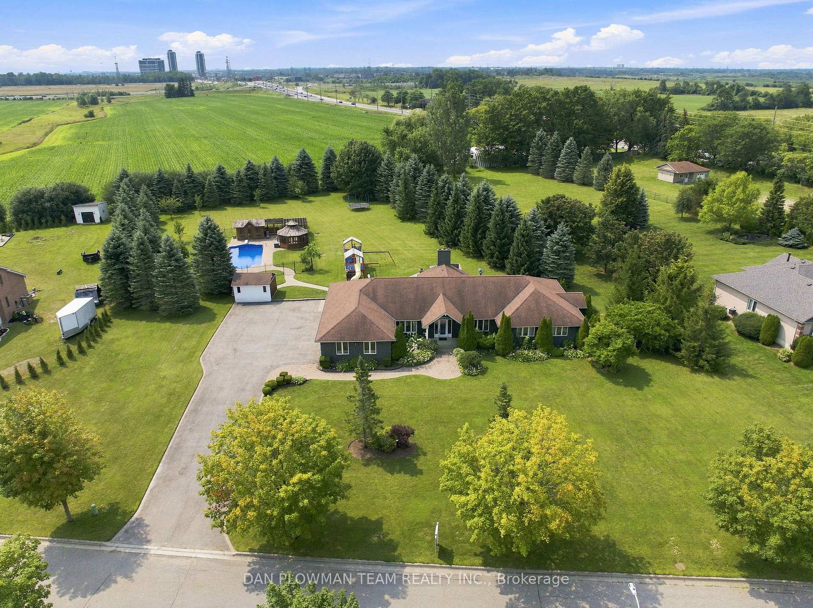 11-steepleview-court-oshawa-ontario-e13635052