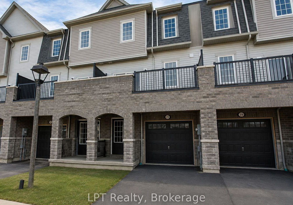 15-honey-crisp-lane-clarington-ontario-e13635286