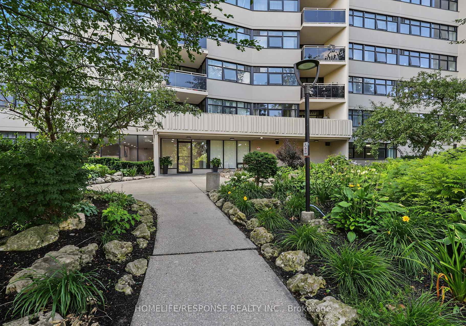 100-echo-point-toronto-scarborough-ontario-e13635410
