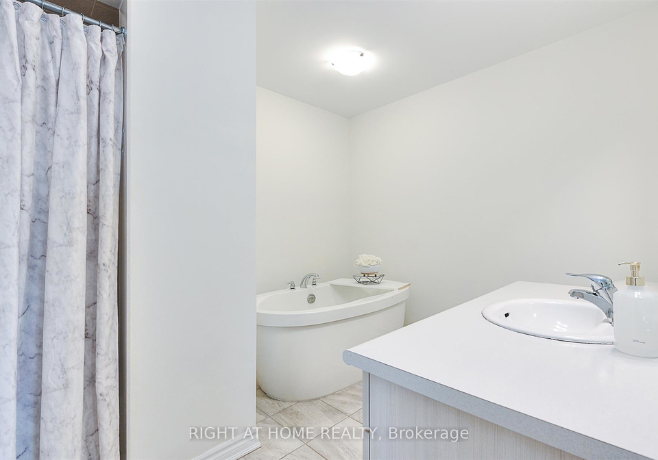 1148-dragonfly-avenue-pickering-ontario-e13635756