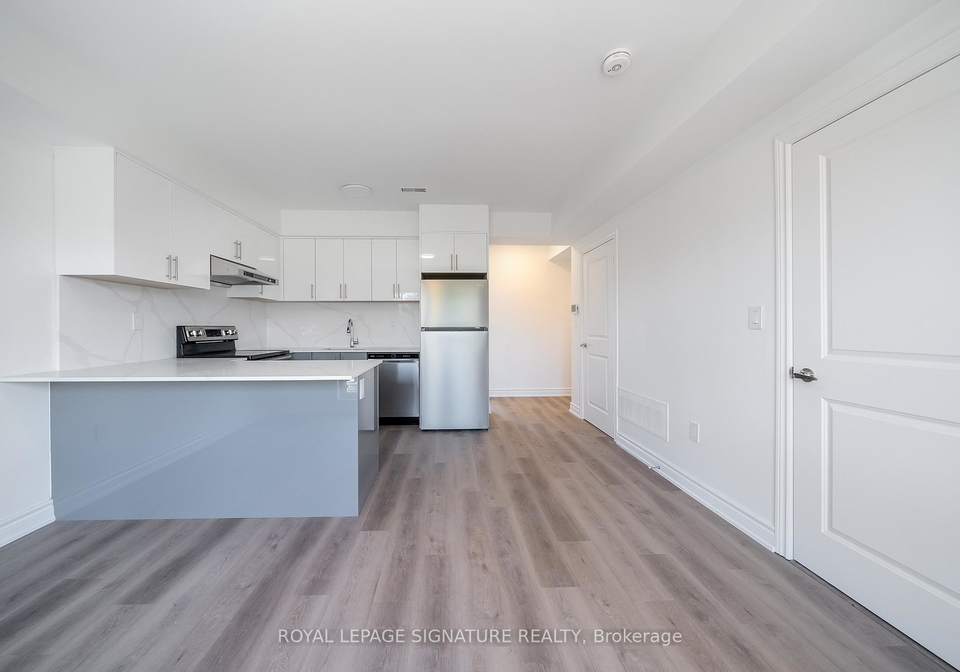 2052-pharmacy-avenue-toronto-scarborough-ontario-e13635846