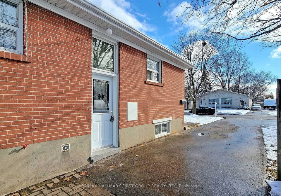 62-ambassador-drive-ajax-ontario-e13636246