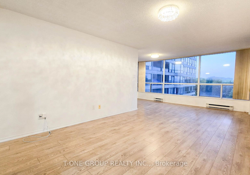 4725-sheppard-avenue-e-toronto-scarborough-ontario-e13636358