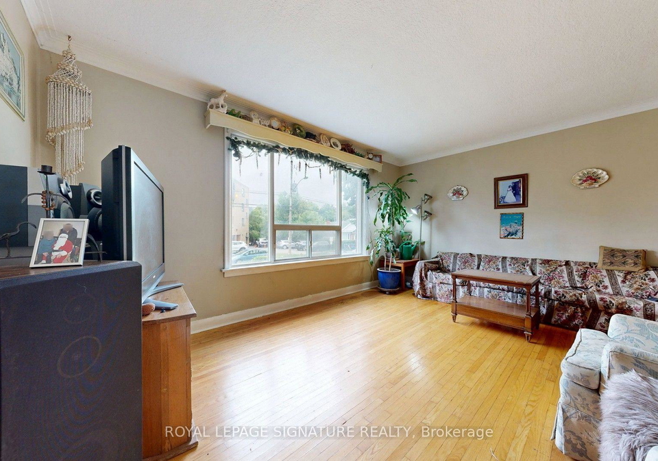 256-ferris-road-toronto-east-york-ontario-e13636372