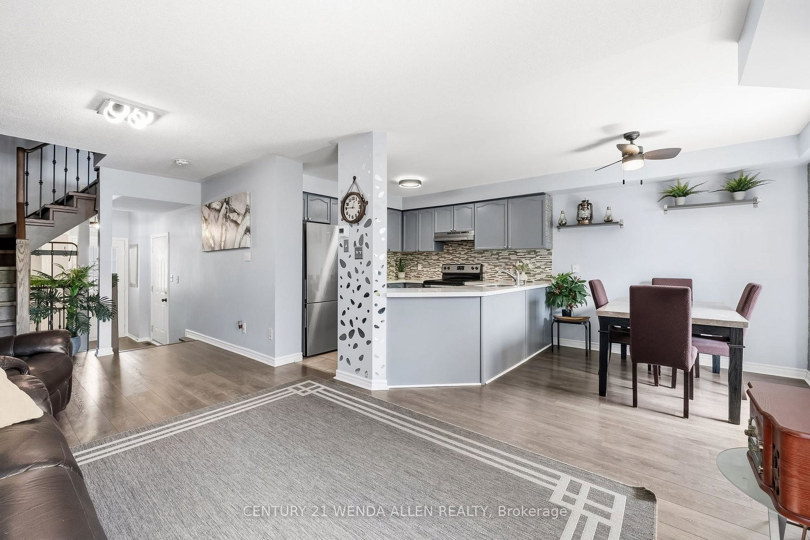 5-jays-drive-whitby-ontario-e13636754