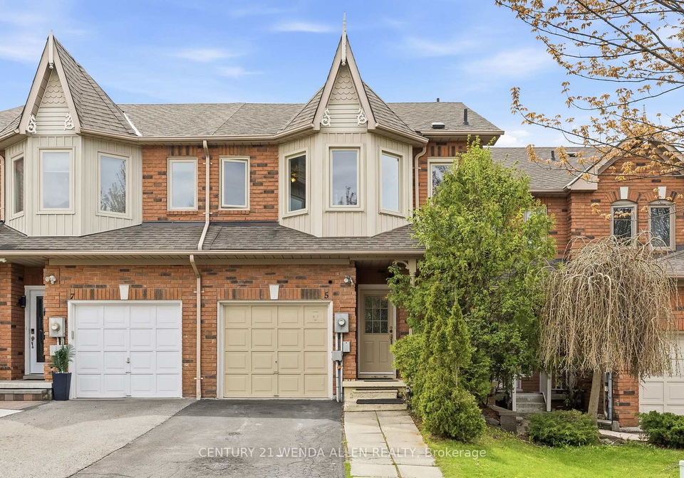 5-jays-drive-whitby-ontario-e13636754