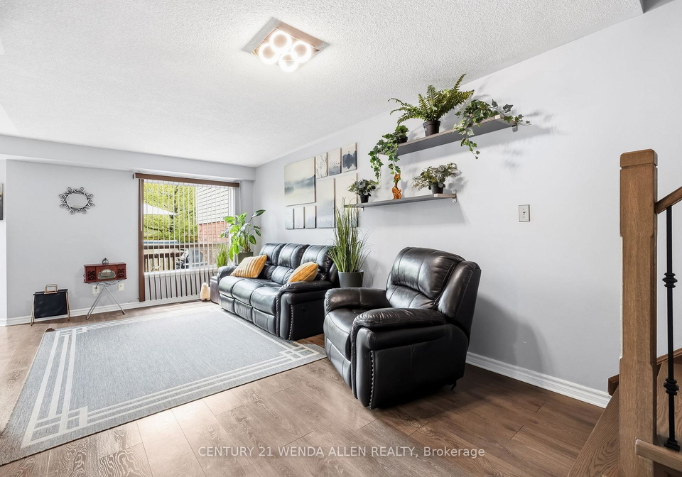 5-jays-drive-whitby-ontario-e13636754