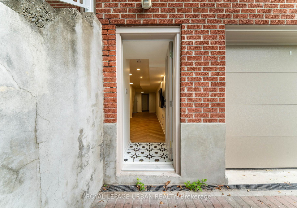153-craven-road-toronto-toronto-ontario-e13637164