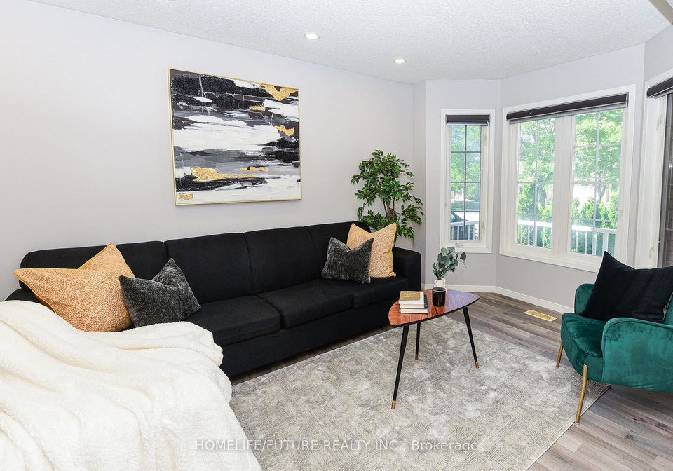 1404-trowbridge-drive-oshawa-ontario-e13637430