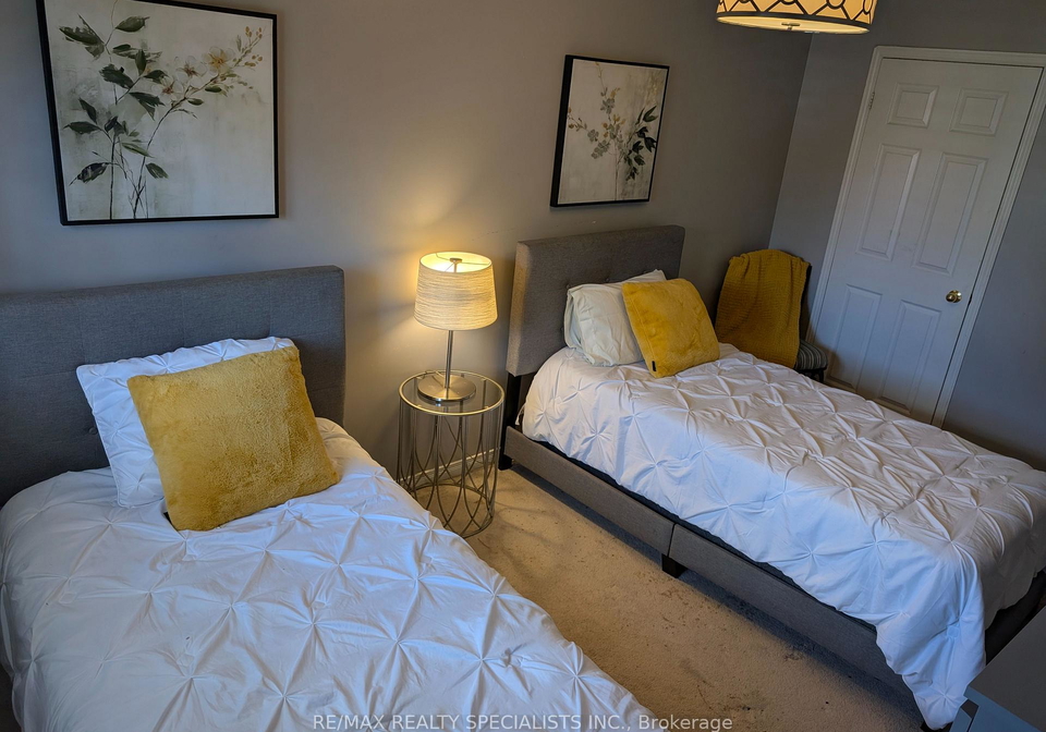 20-thorp-crescent-ajax-ontario-e13637440