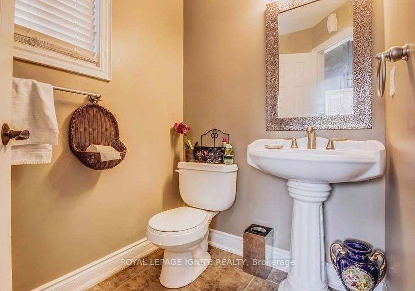1584-quail-run-drive-oshawa-ontario-e13637452