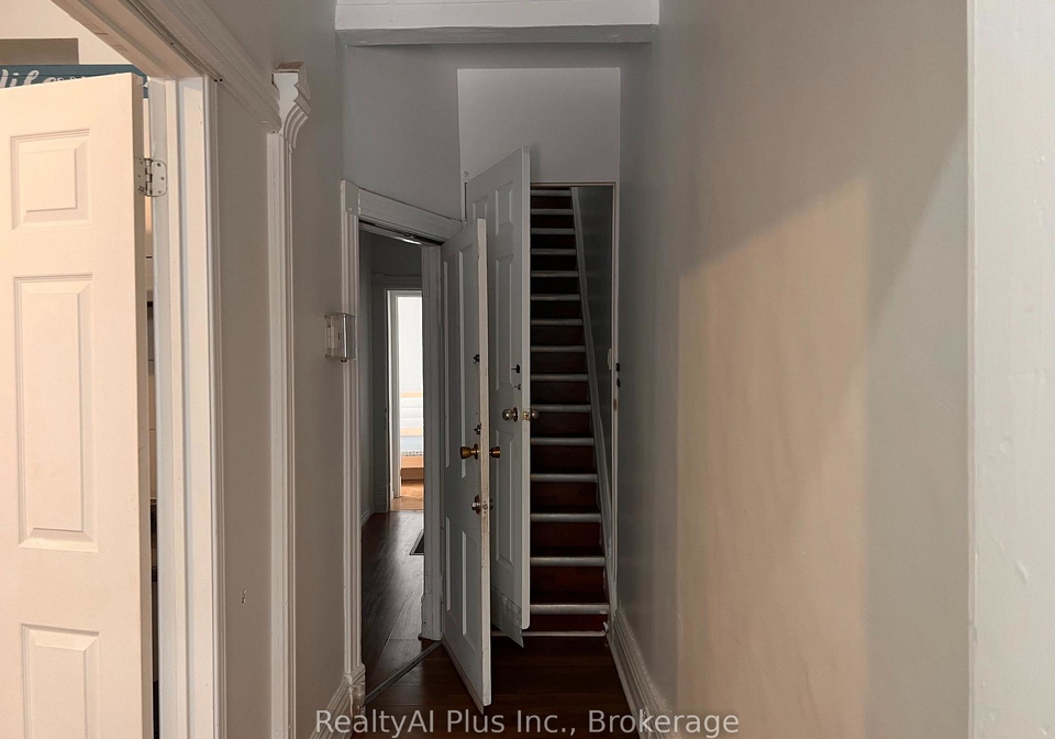 182-boulton-avenue-toronto-toronto-ontario-e13637824