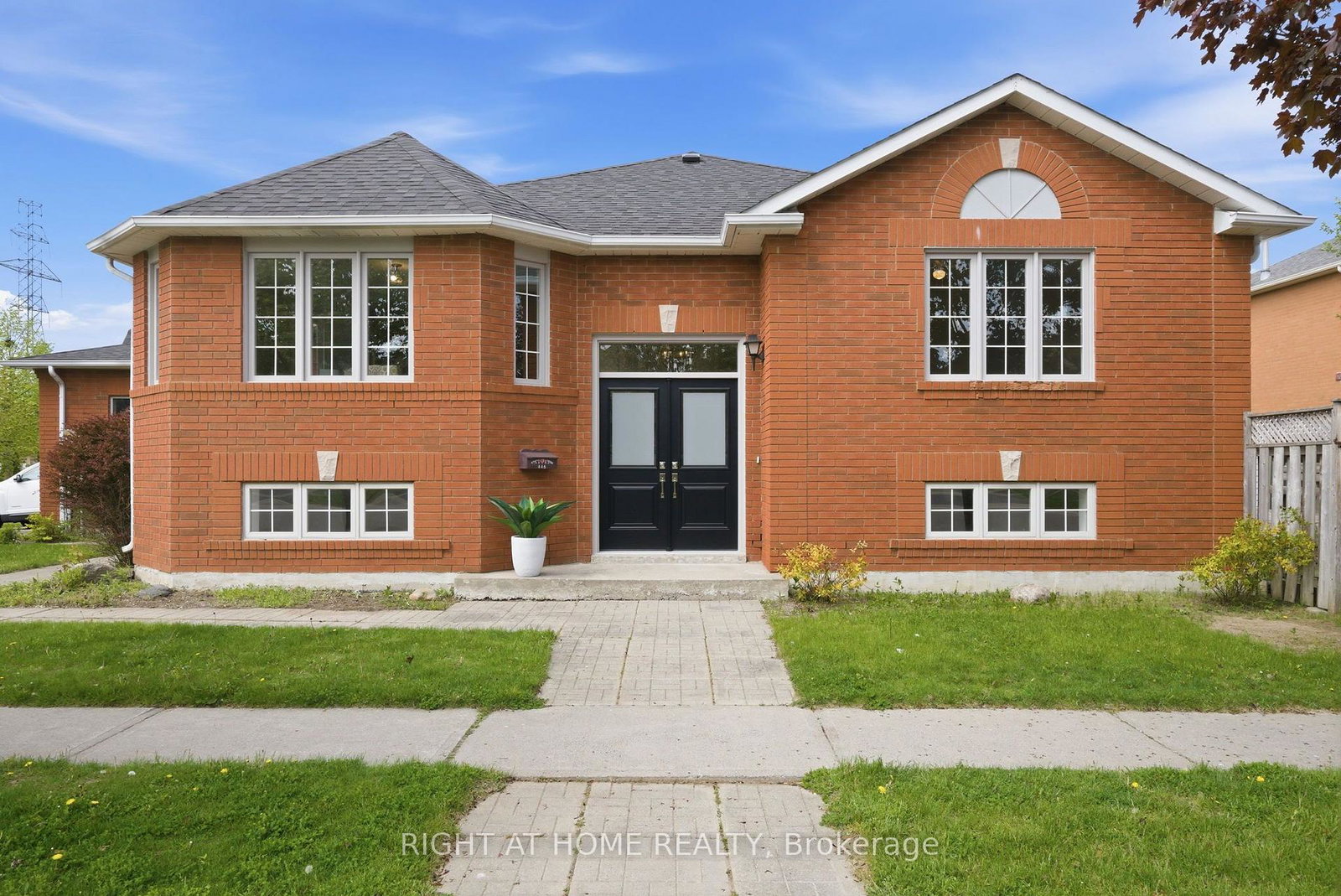 446-stonegate-avenue-oshawa-ontario-e13638018