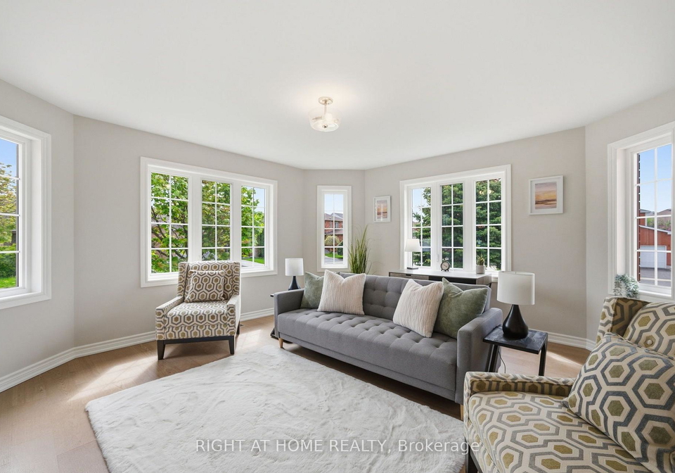 446-stonegate-avenue-oshawa-ontario-e13638018
