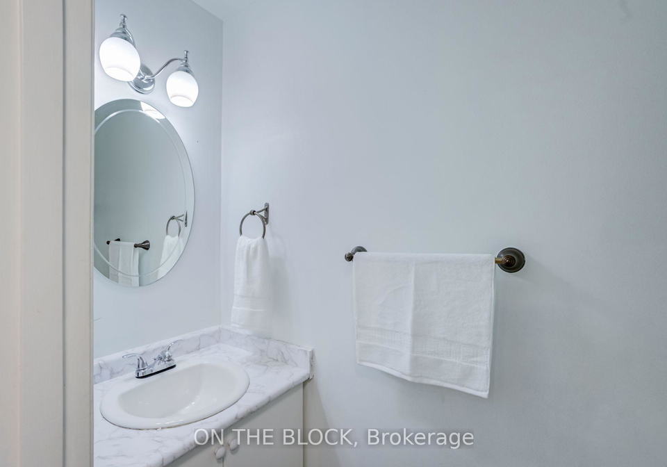 7-chopin-court-whitby-ontario-e13638268