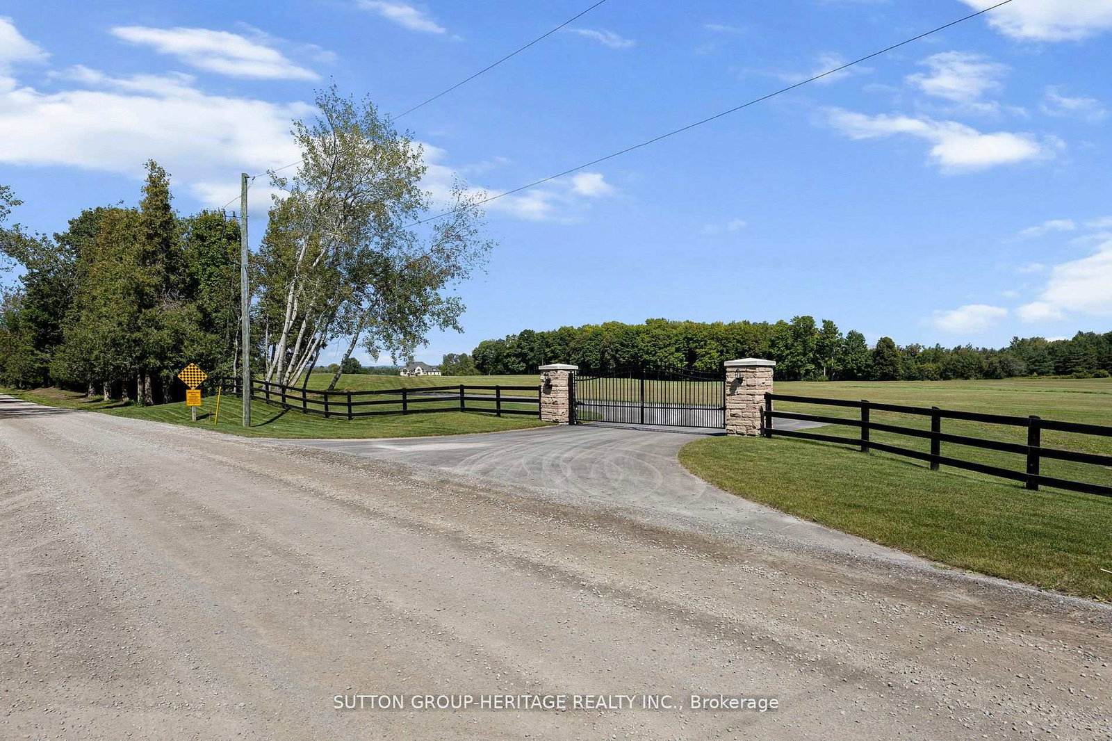 2100-taunton-road-clarington-ontario-e13638434