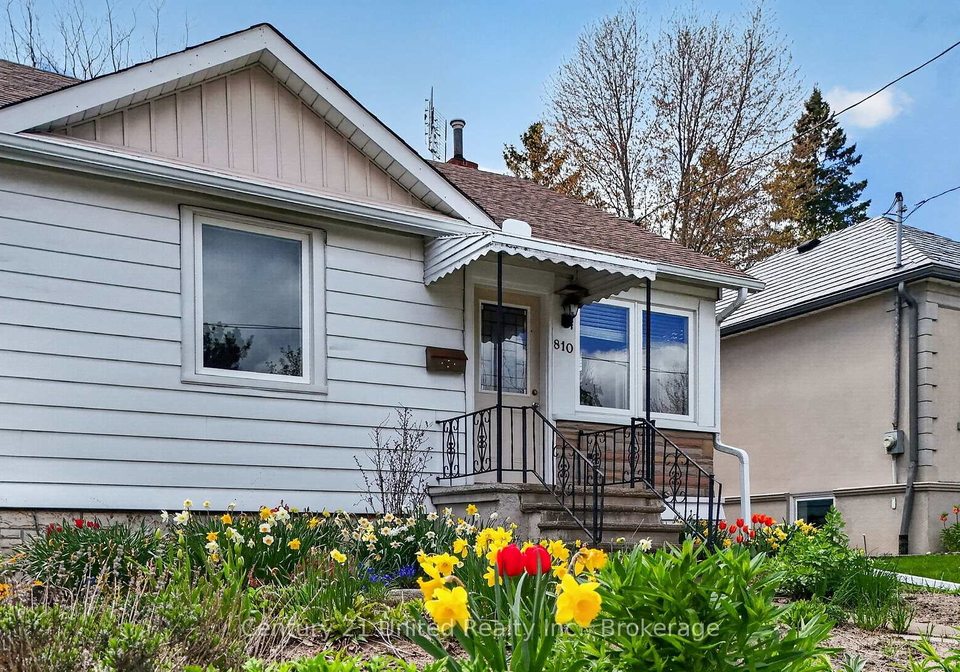 810-byron-street-s-whitby-ontario-e13638502