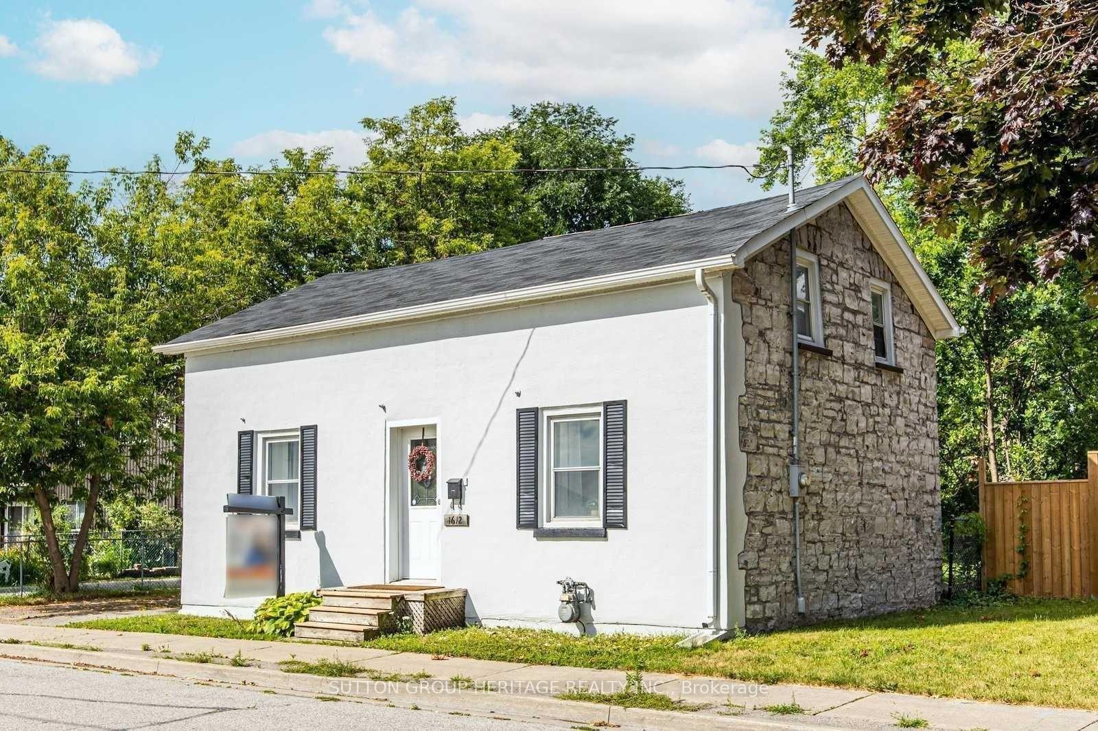 1612-dufferin-street-whitby-ontario-e13638672