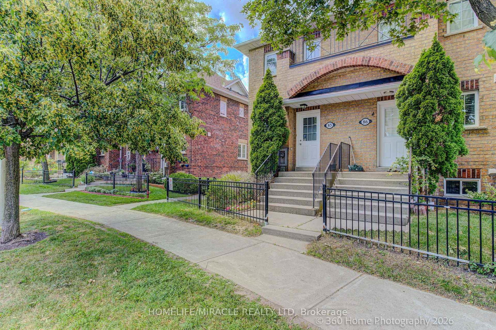 2-hedge-end-road-toronto-scarborough-ontario-e13638836