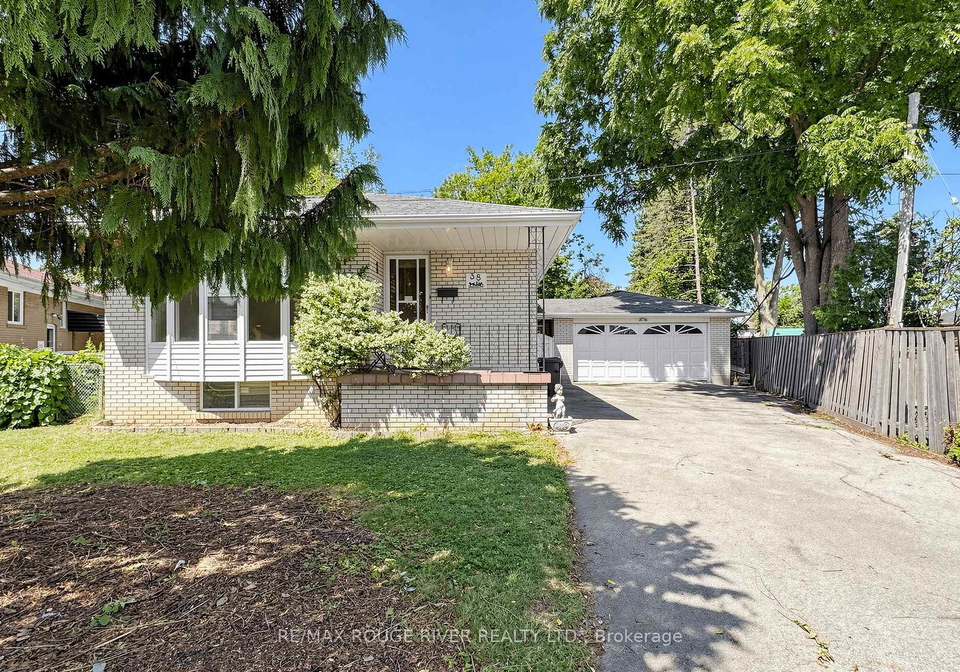 38-lombardy-crescent-toronto-scarborough-ontario-e13639058