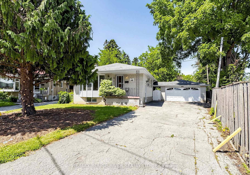 38-lombardy-crescent-toronto-scarborough-ontario-e13639058