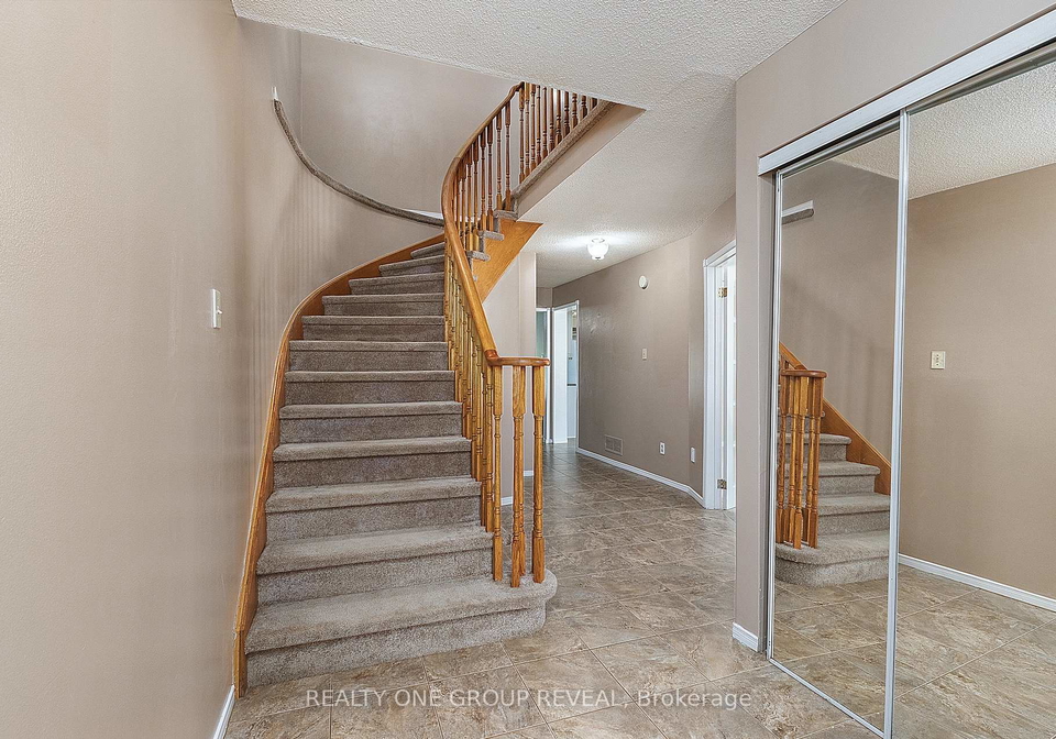 4-stanford-crescent-clarington-ontario-e13639194