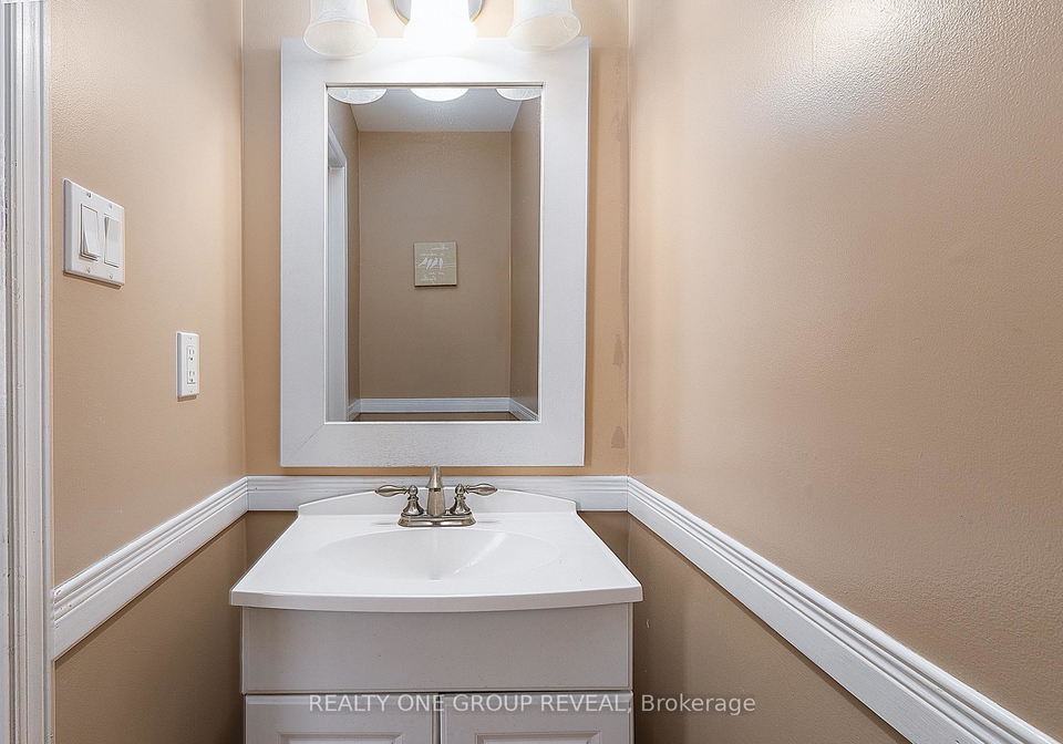 4-stanford-crescent-clarington-ontario-e13639194