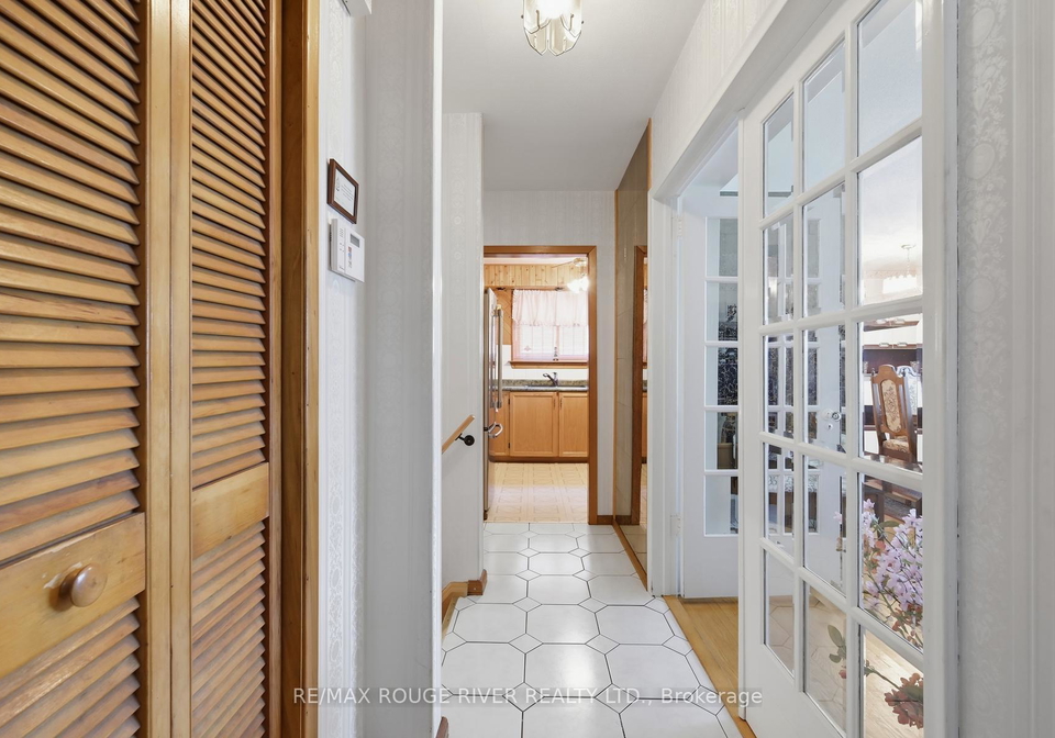 132-athabasca-street-oshawa-ontario-e13639492
