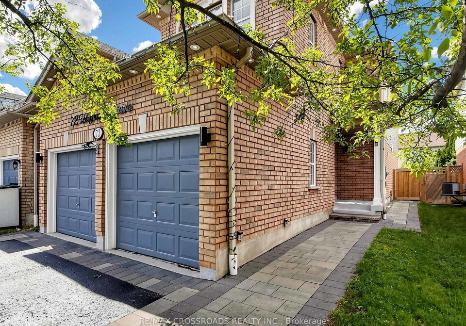 72-telegraph-drive-whitby-ontario-e13639840