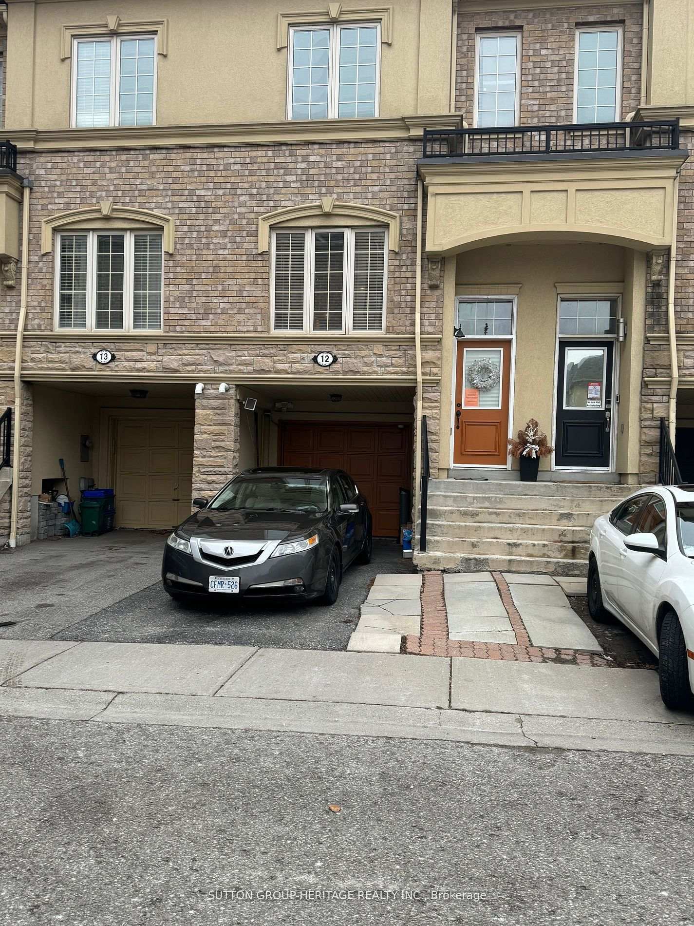 1250-st-martins-drive-w-pickering-ontario-e13640828