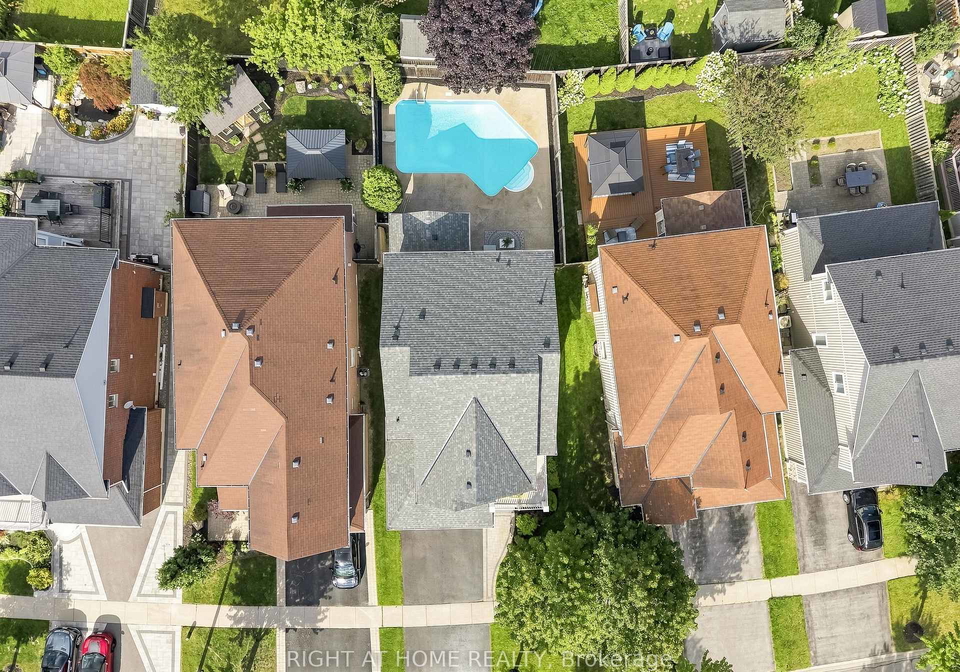 179-cachet-boulevard-whitby-ontario-e13641008