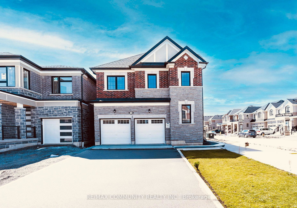 1483-mockingbird-square-pickering-ontario-e13641304