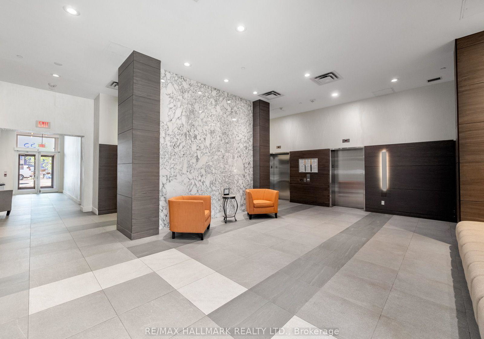 2055-danforth-avenue-toronto-toronto-ontario-e13641658