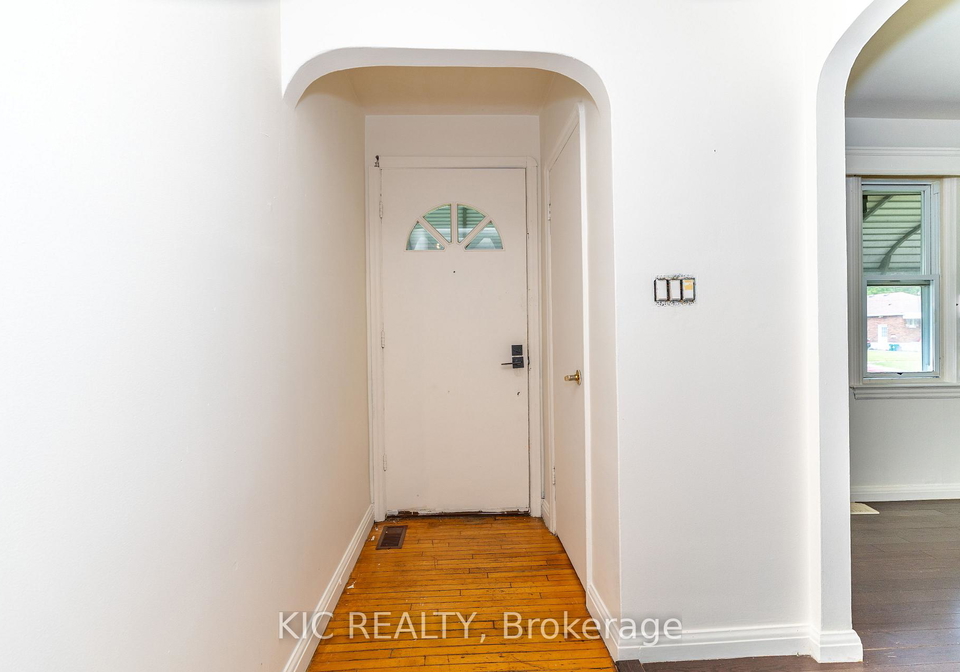 333-cadillac-avenue-s-oshawa-ontario-e13642078