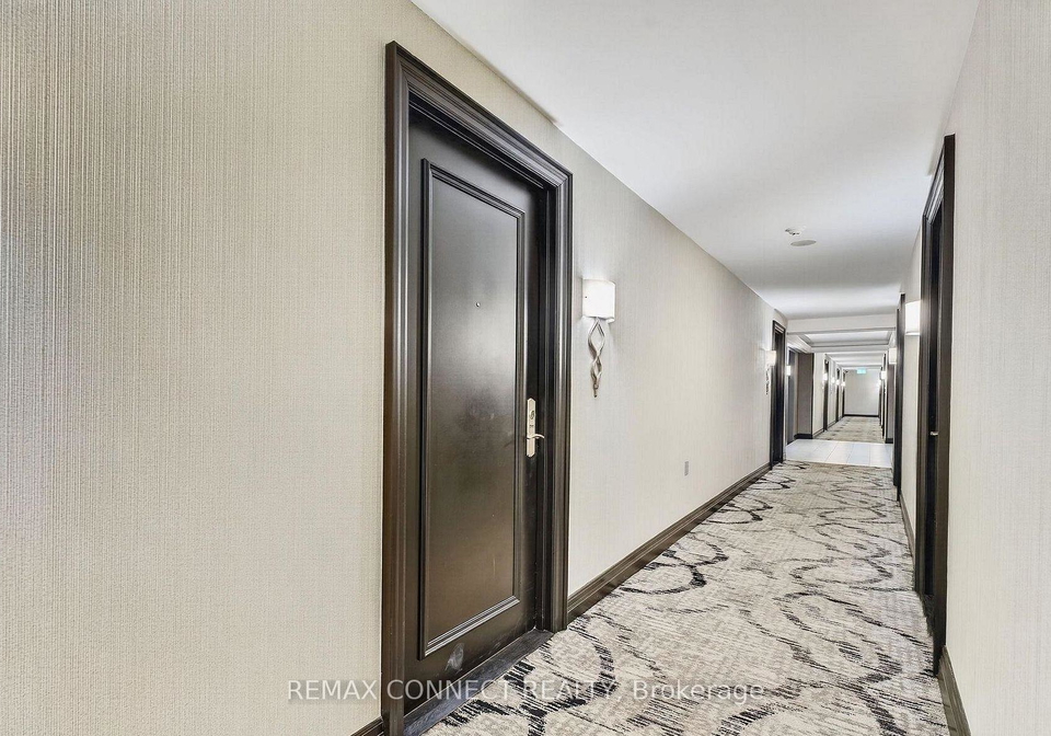 61-town-centre-court-toronto-scarborough-ontario-e13642104