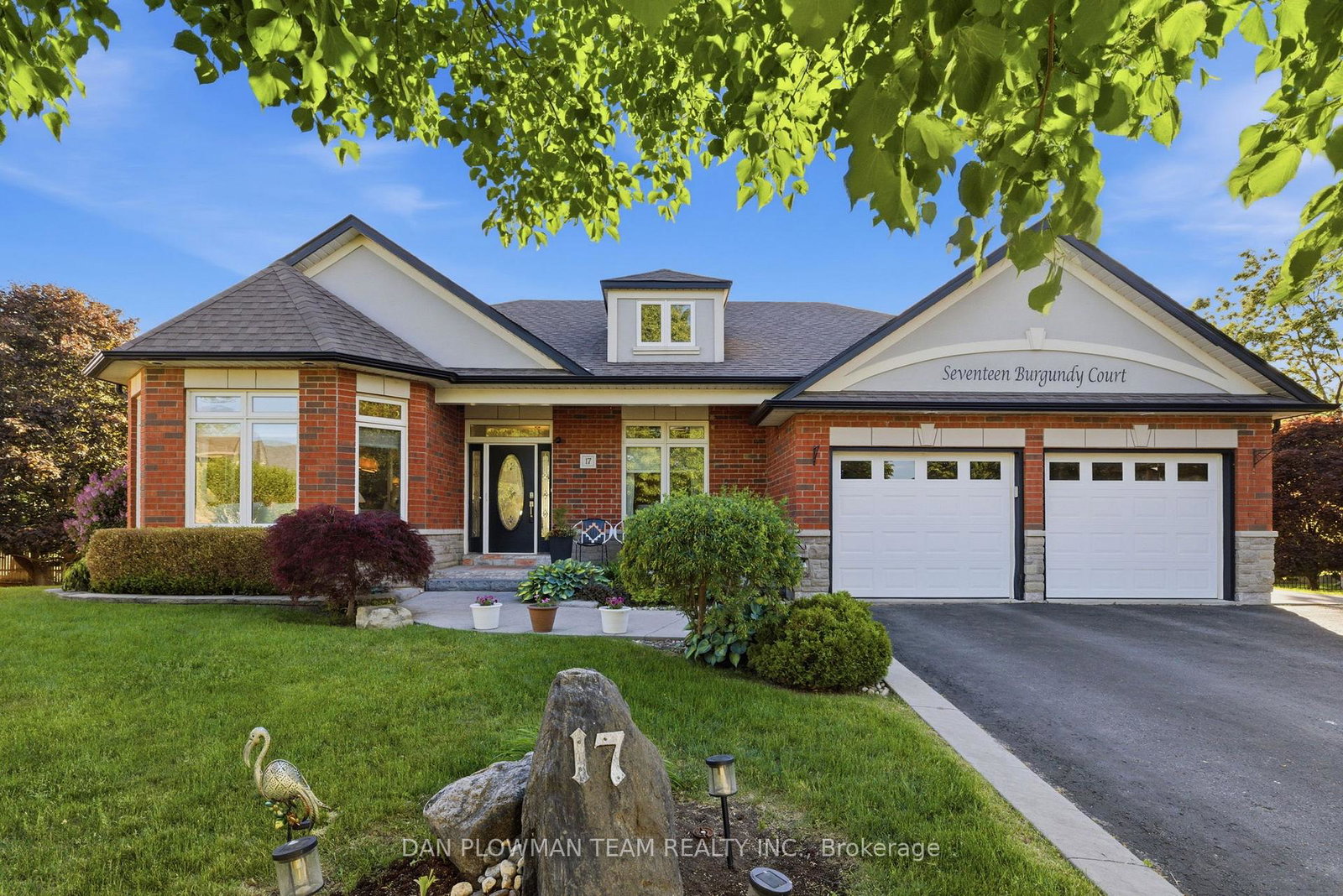 17-burgundy-court-whitby-ontario-e13642366