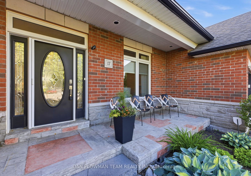 17-burgundy-court-whitby-ontario-e13642366