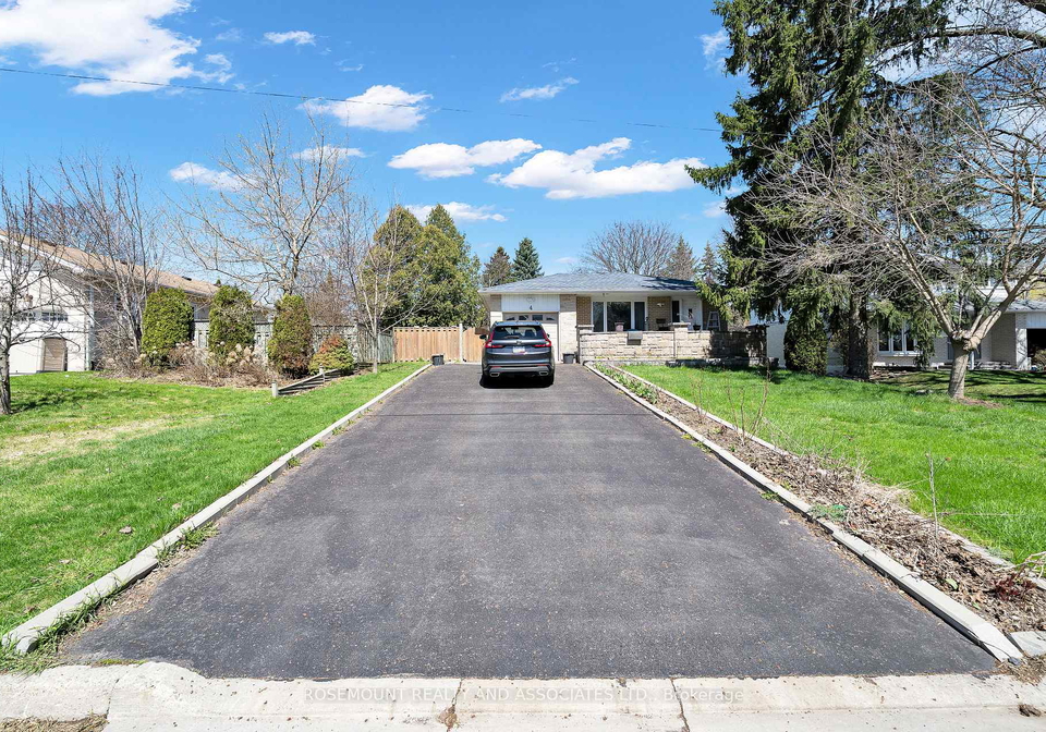 4-carwin-crescent-ajax-ontario-e13642678