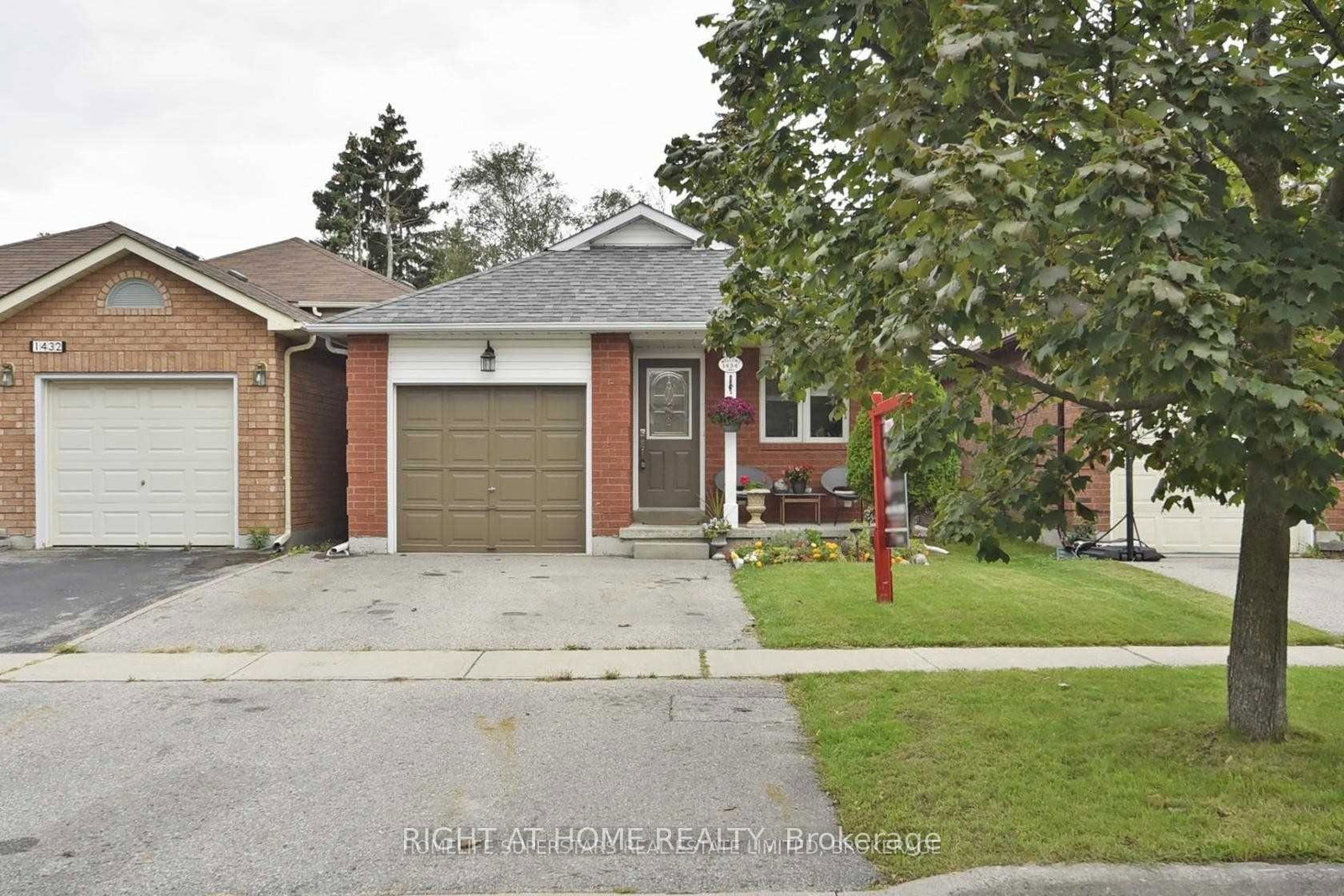 1434-largo-crescent-oshawa-ontario-e13642862