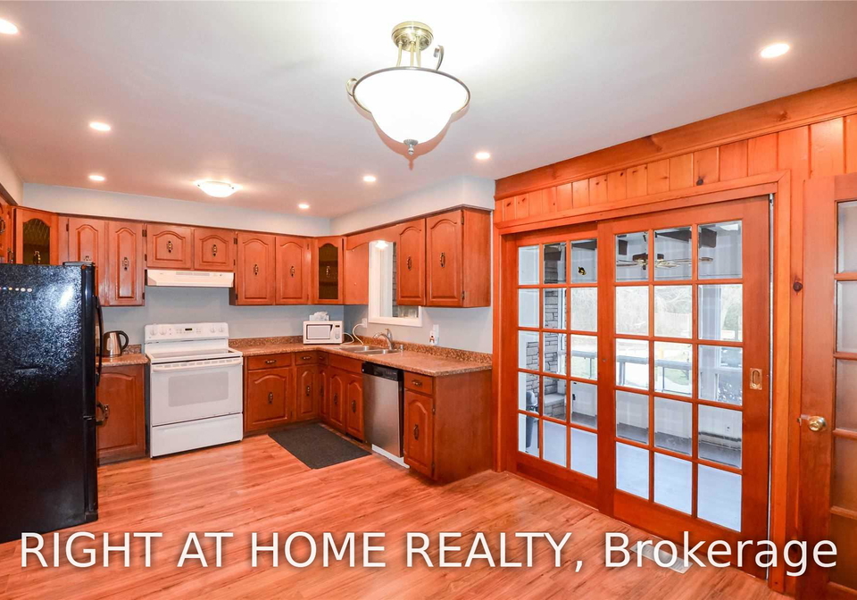 915-athol-street-whitby-ontario-e13643090