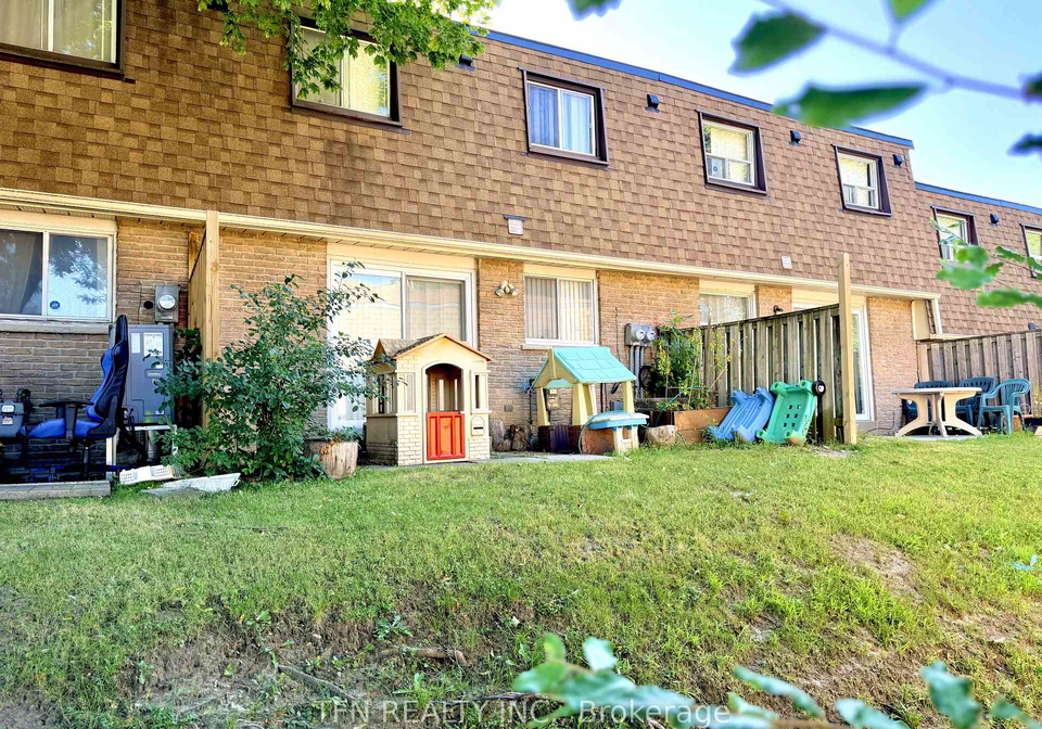 121-lamoreaux-drive-toronto-scarborough-ontario-e13643492