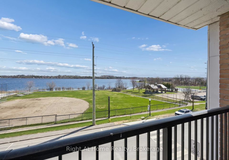 108-water-street-scugog-ontario-e13643548