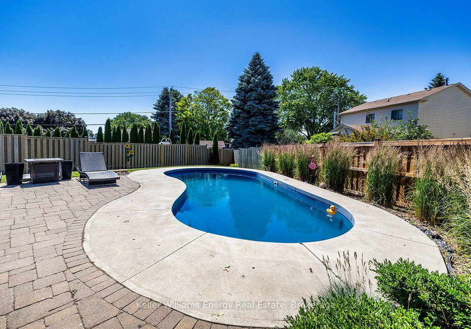 329-challenger-court-clarington-ontario-e13643870