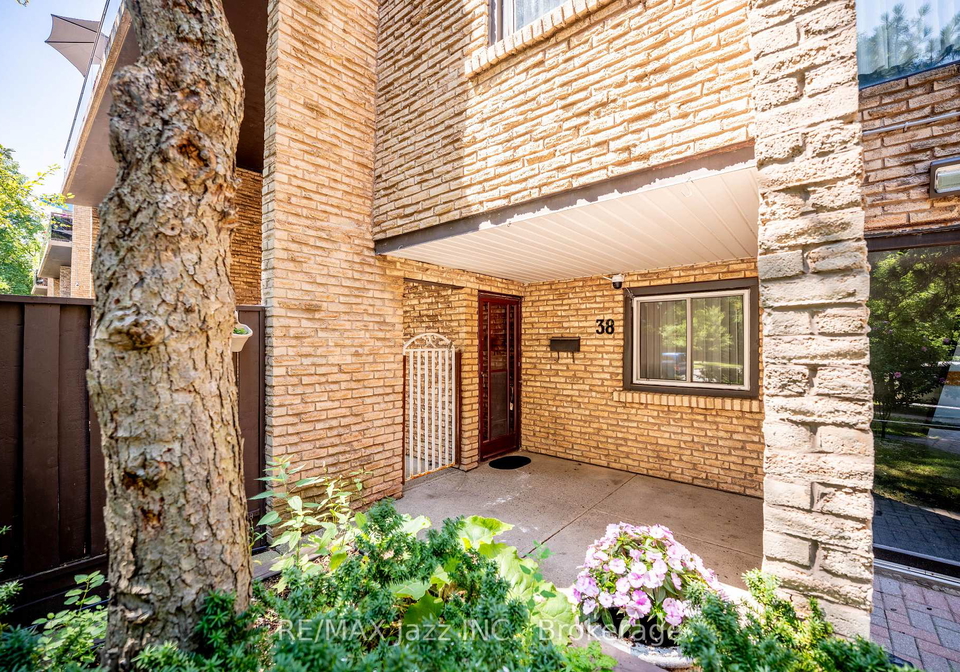 120-ling-road-toronto-scarborough-ontario-e13643990