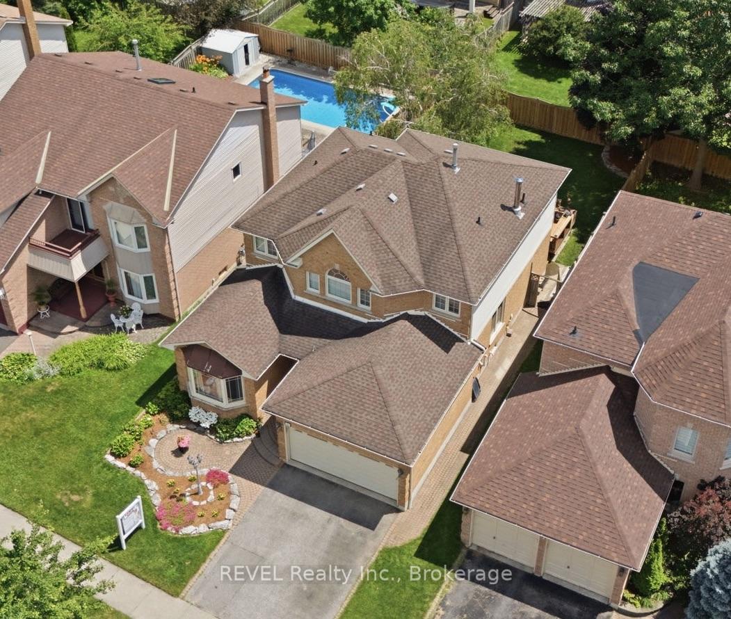 29-stratton-crescent-whitby-ontario-e13644160