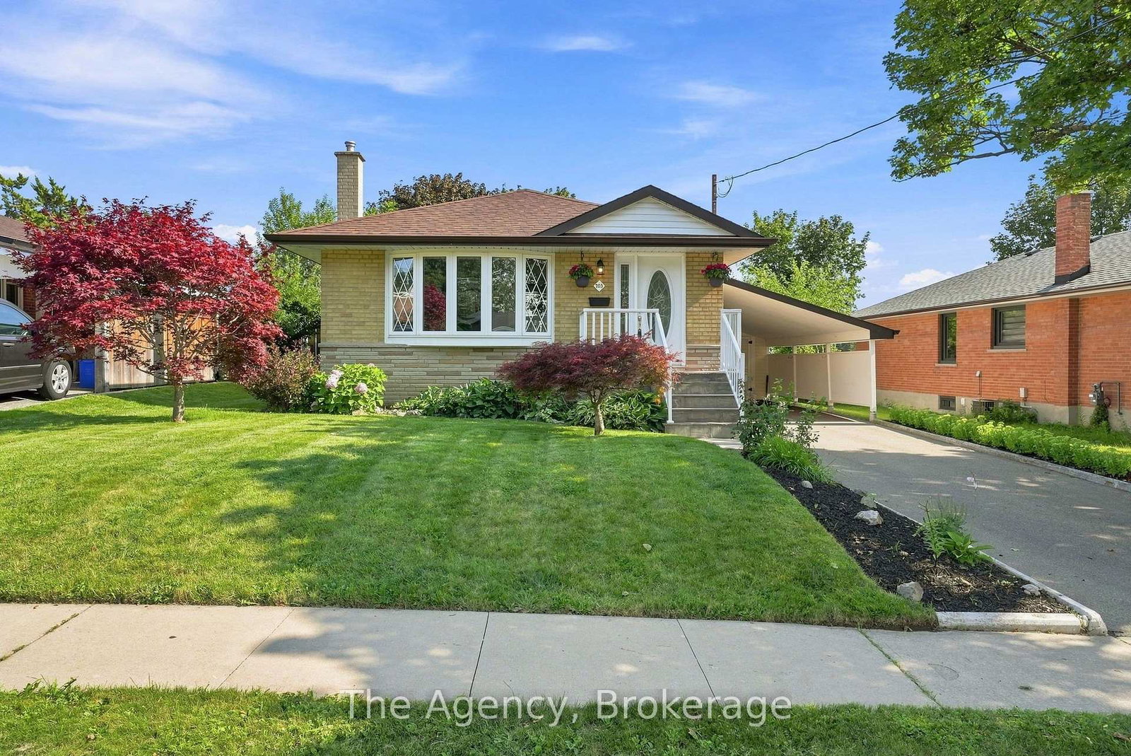 703-newman-crescent-whitby-ontario-e13644316
