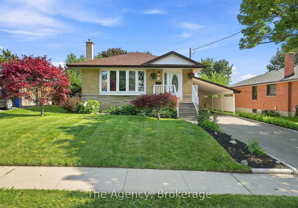 703-newman-crescent-whitby-ontario-e13644316