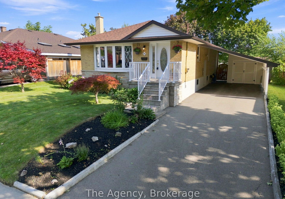 703-newman-crescent-whitby-ontario-e13644316