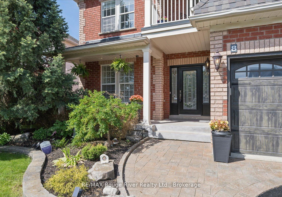 8-briggs-crescent-whitby-ontario-e13644332